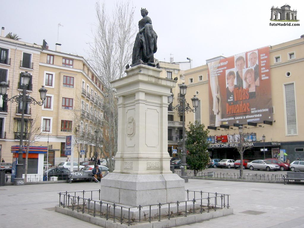 Estatua Isabel II