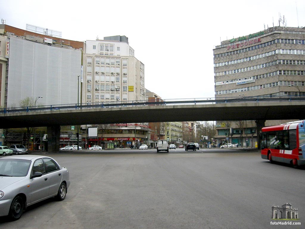 Glorieta de Cuatro Caminos