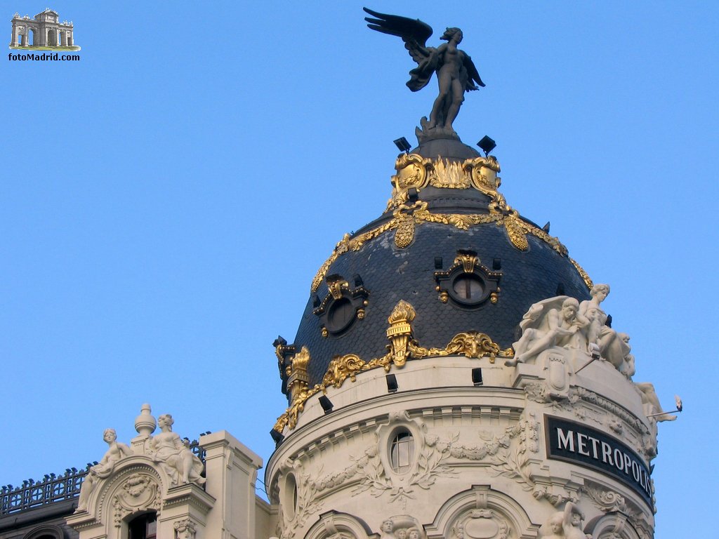 La Victoria Alada del Edificio Metrpolis