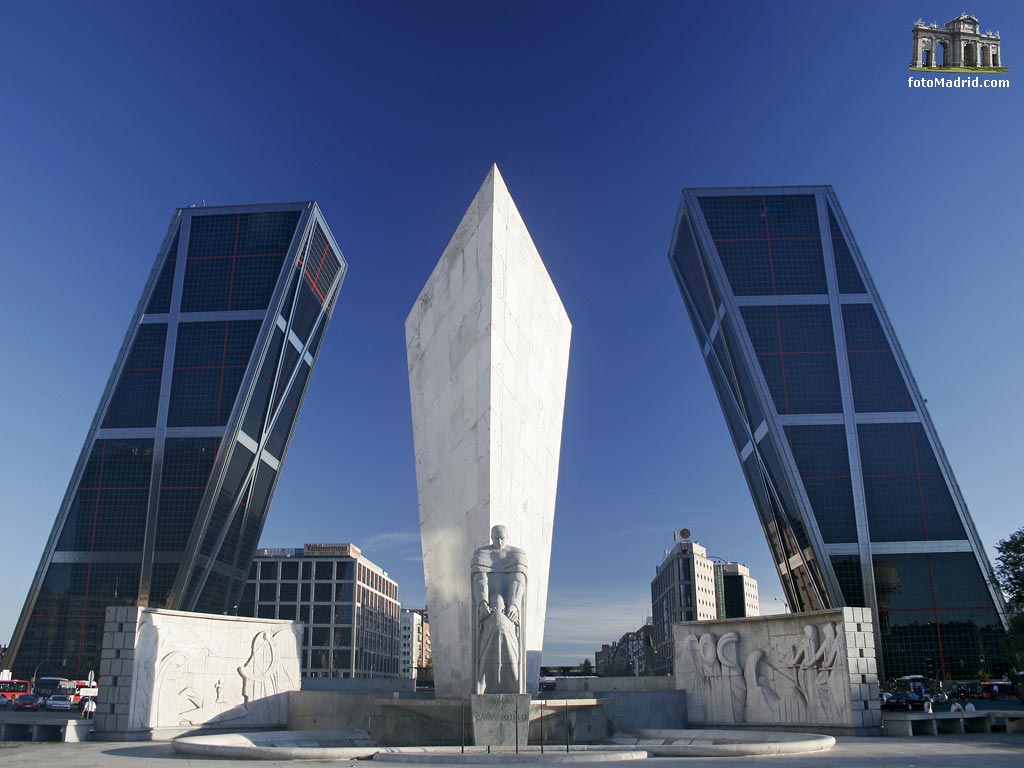 Plaza de Castilla y Torres KIO