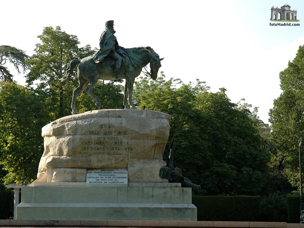 Monumento al General Mart�nez Campos