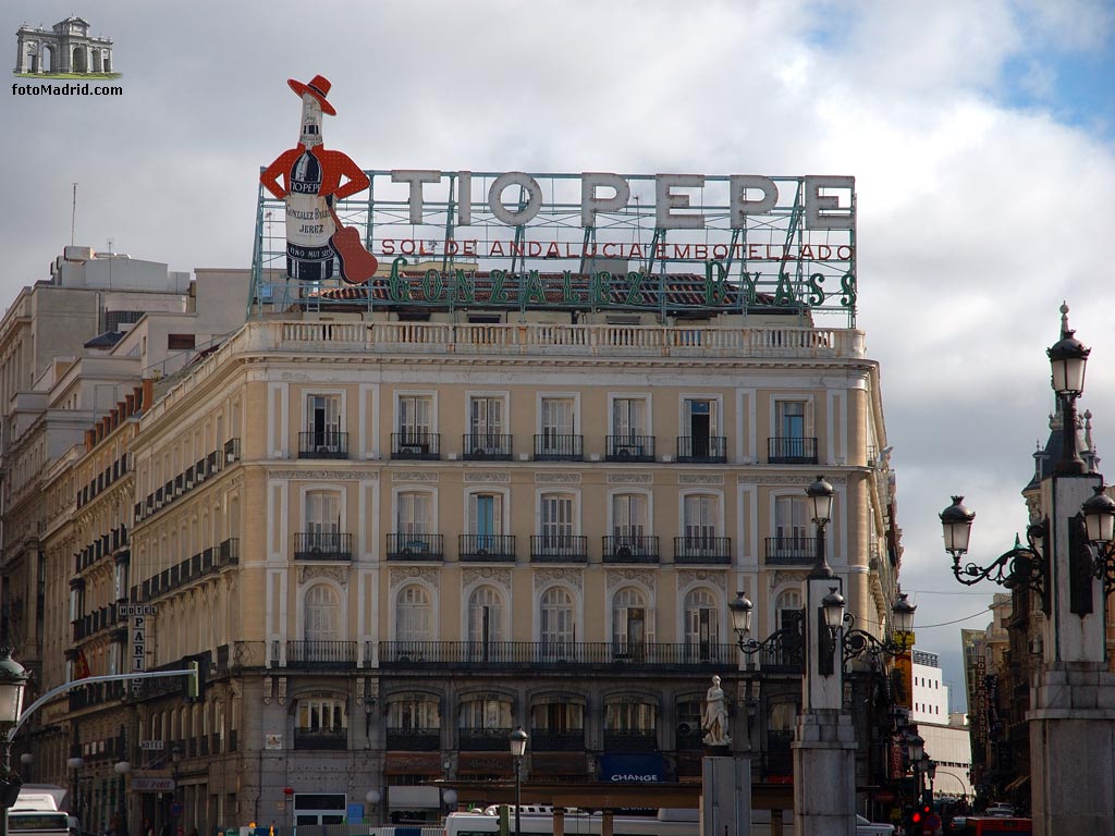 Puerta del Sol. Cartel de To Pepe