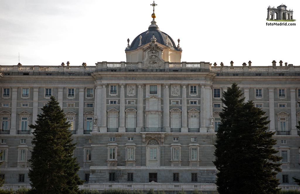 Fachada norte del Palacio Real