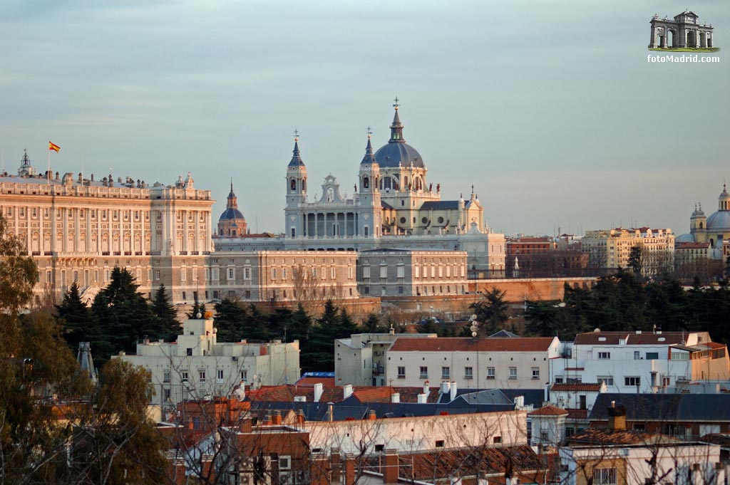 Palacio Real, Catedral de la Almudena