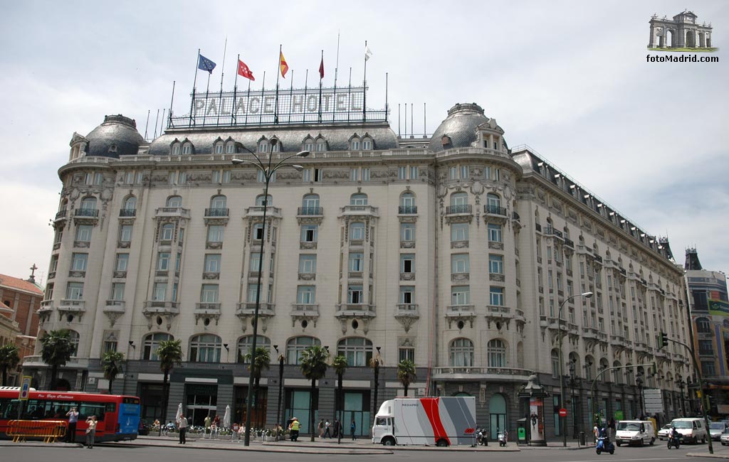 Hotel Palace (1910 - 1912)