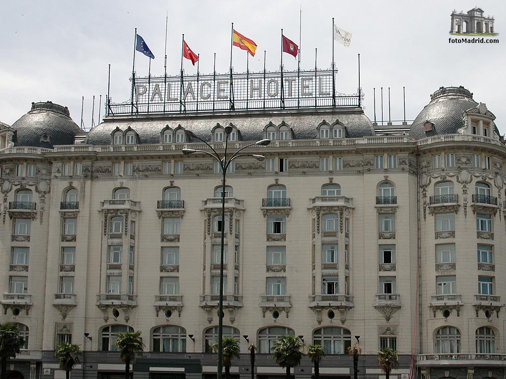 Hotel Palace (1910 - 1912)