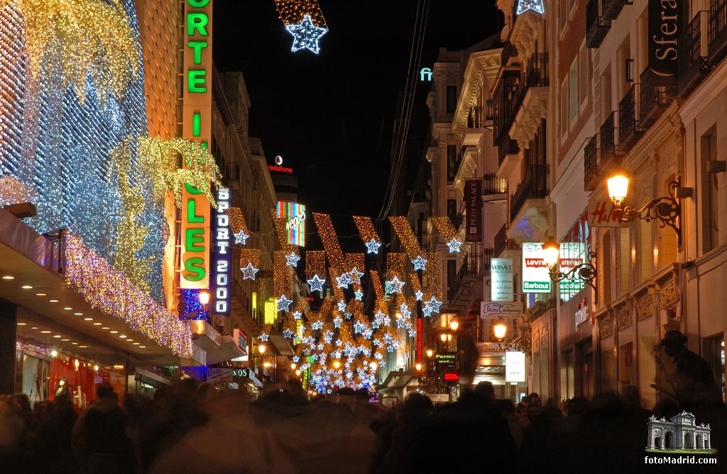 Calle Preciados en Navidad