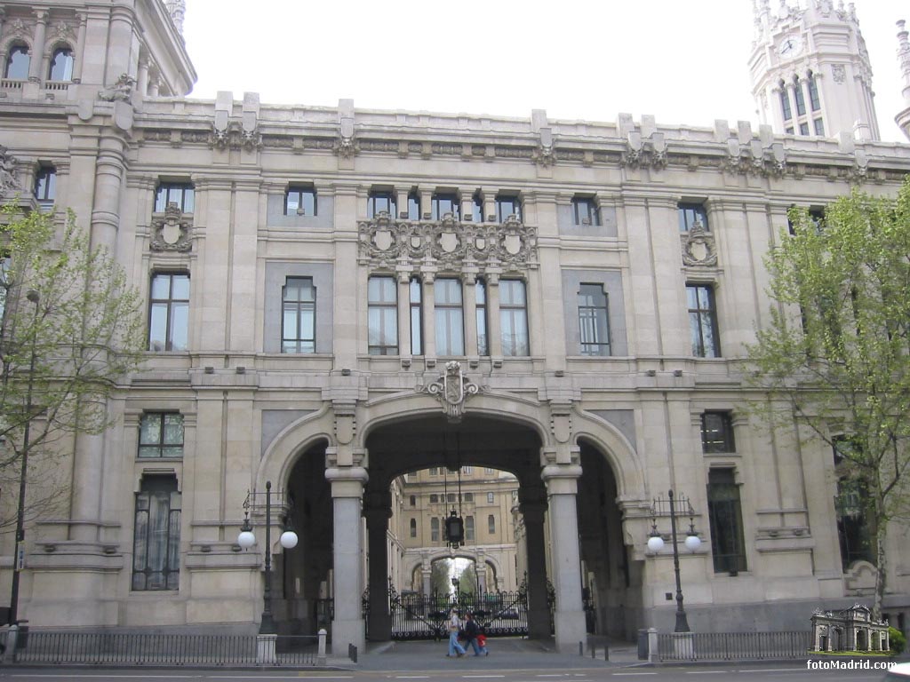 Palacio de Comunicaciones - Correos