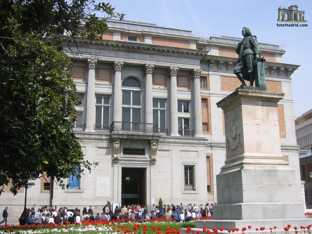 Estatua de Murillo - Museo del Prado