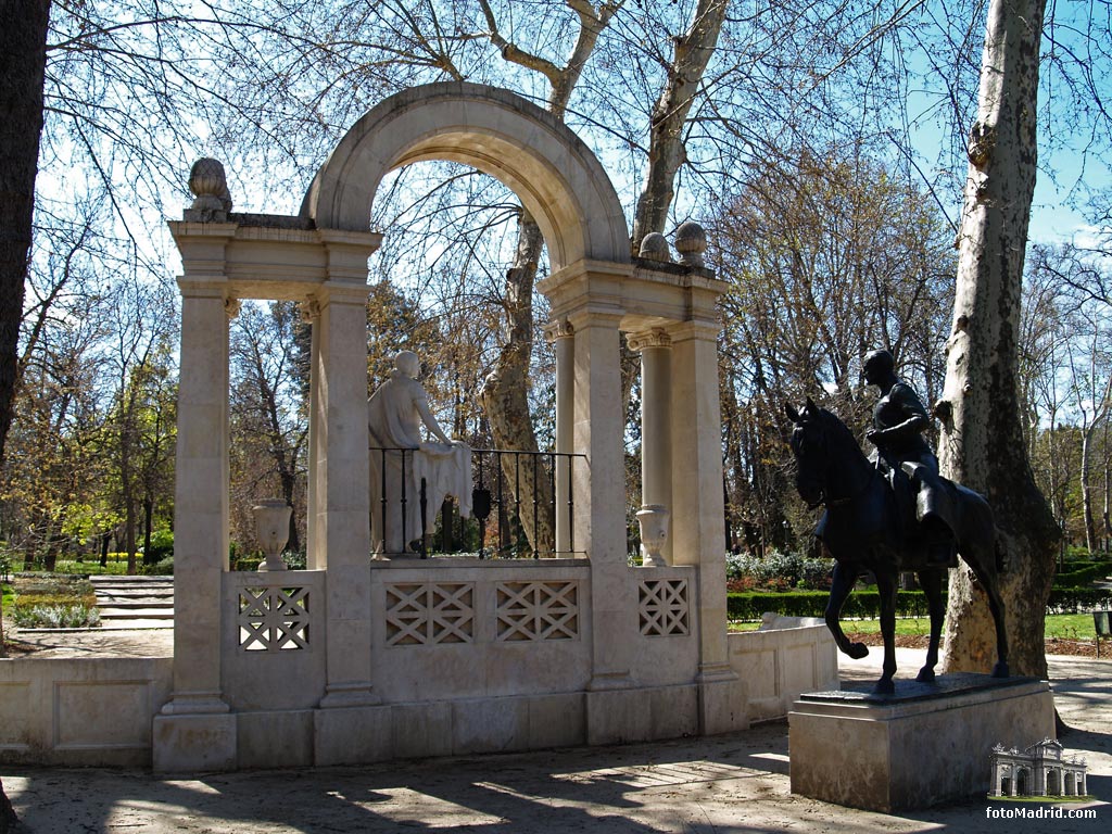 Monumento a los hermanos lvarez Quintero