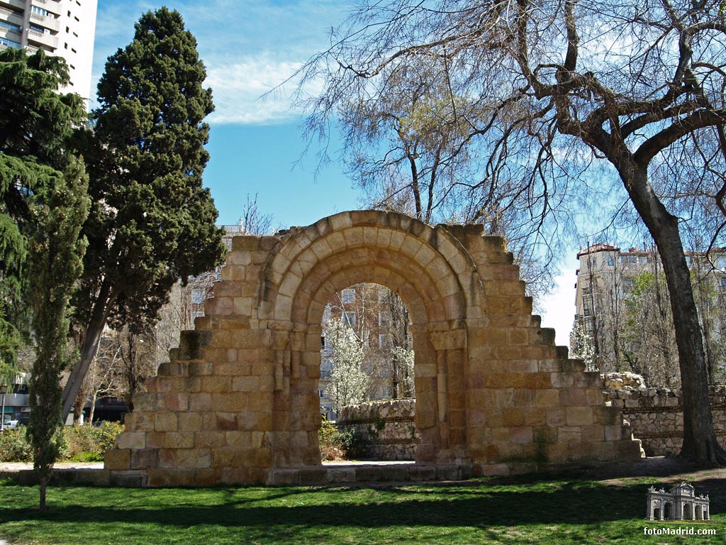 Restos de la Iglesia de San Isidoro de vila