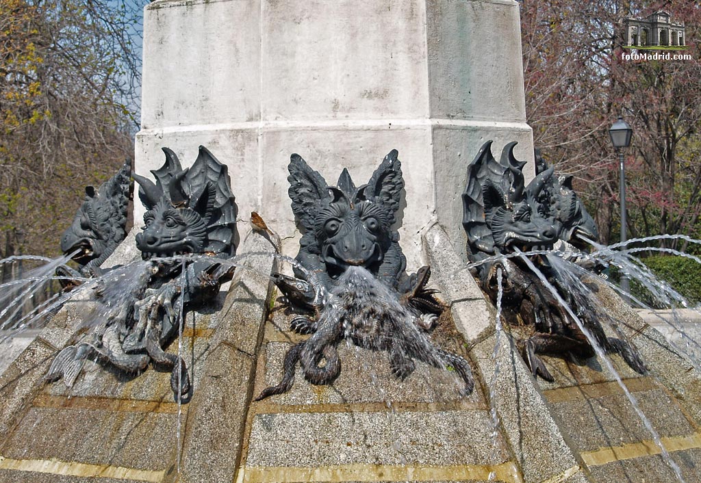 Detalle de la Fuente del ngel Cado