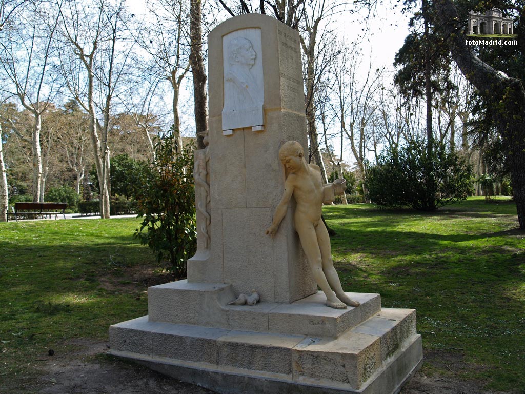 Monumento a la Ley de Enseanza Obligatoria