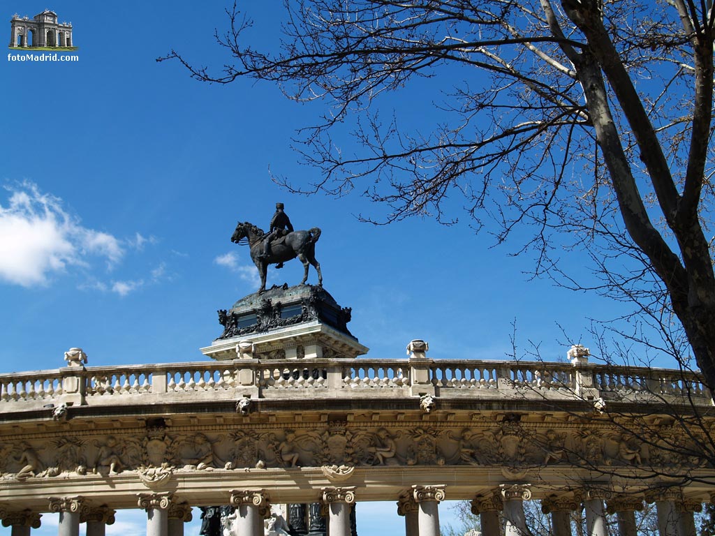 Monumento a Alfonso XII