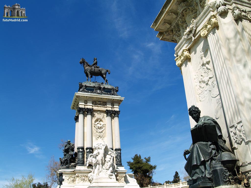 Monumento a Alfonso XII