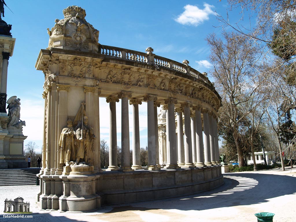 Monumento a Alfonso XII