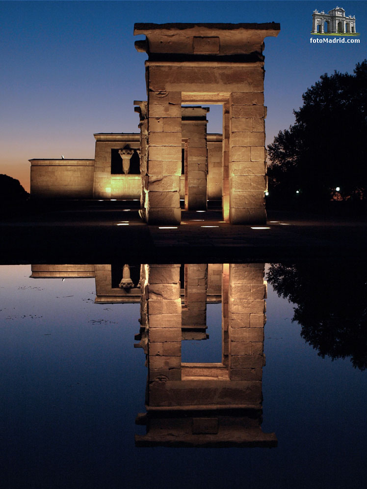 Anochecer sobre el Templo de Debod