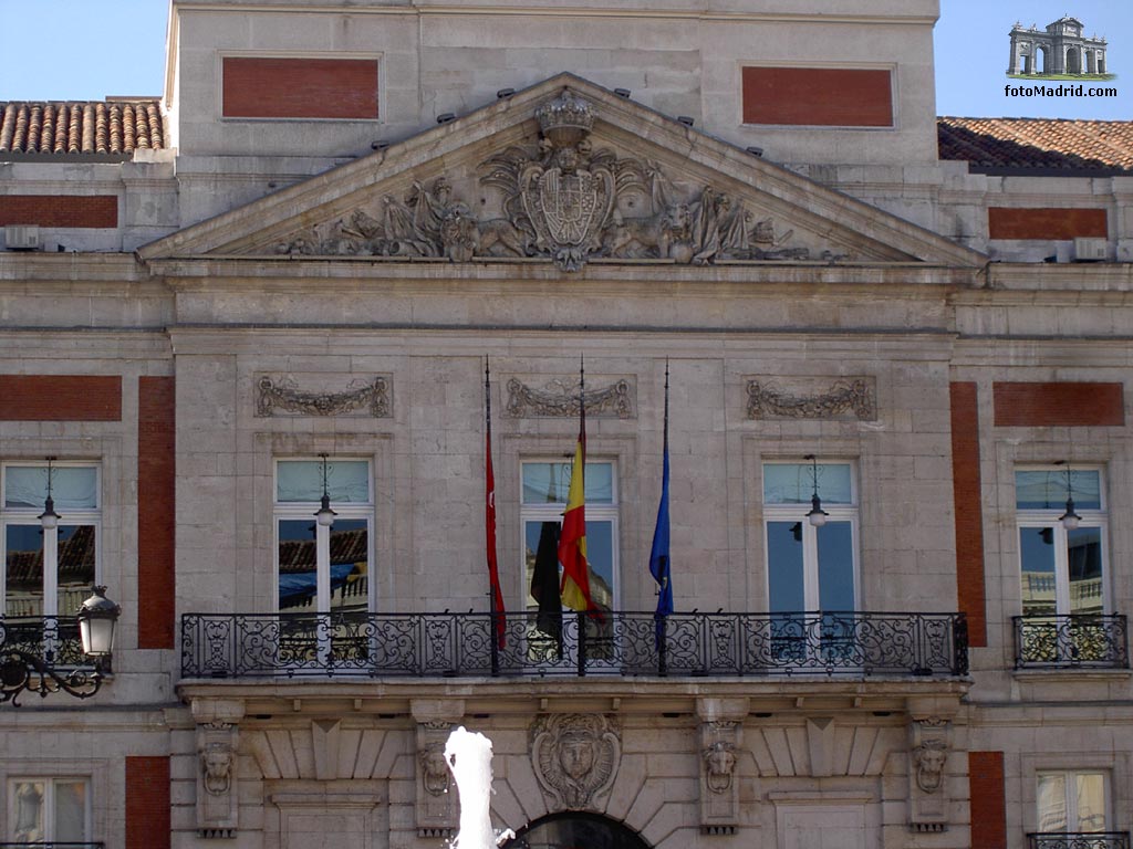 Fachada de la Casa de Correos