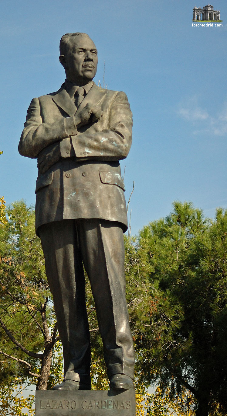 Monumento a Lzaro Crdenas