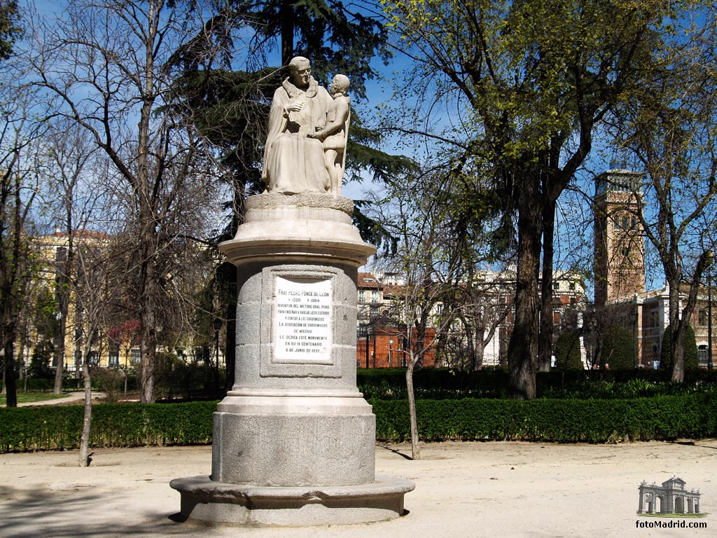 Monumento a Fray Pedro Ponce de Le�n