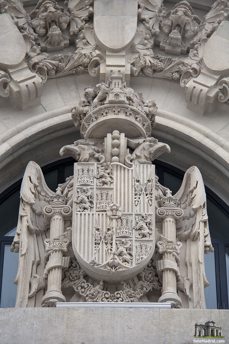 Escudo del Palacio de Cibeles