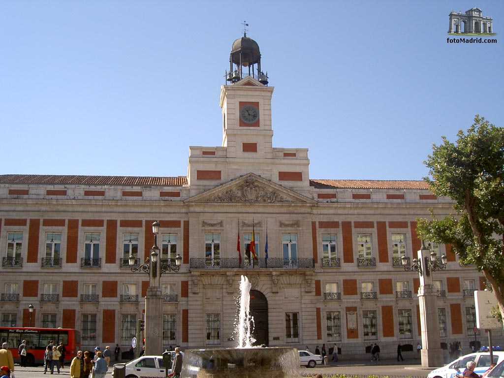 Casa de Correos, Puerta del Sol